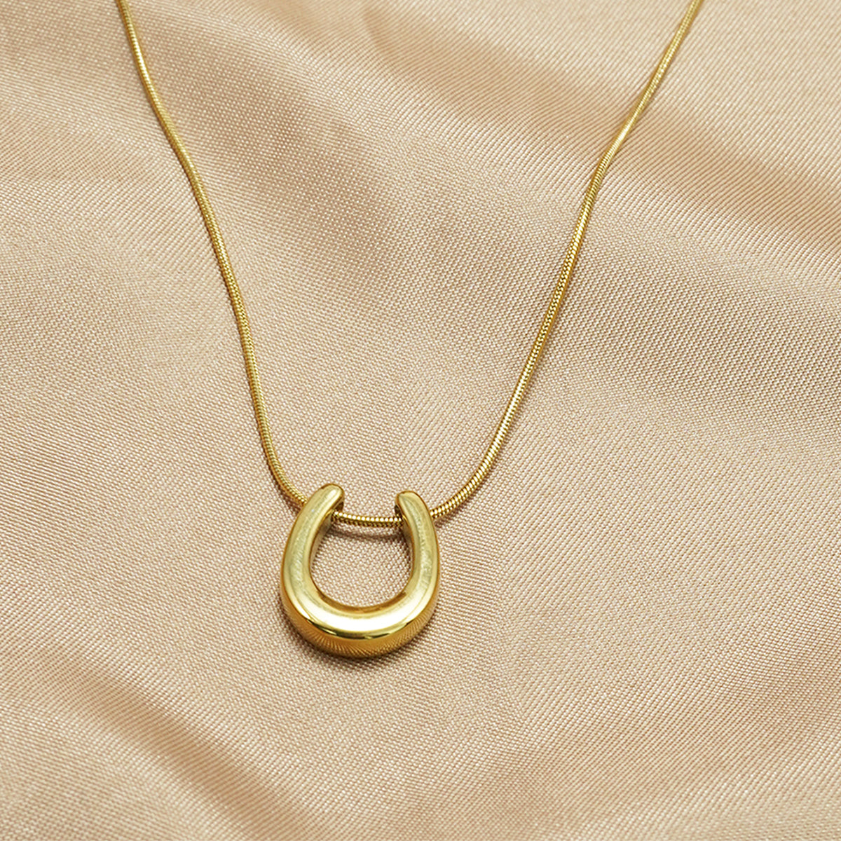 Soft Loop Necklace